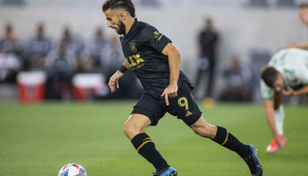 Tottenham and Everton set to battle it out for 18-goal attacker this summer