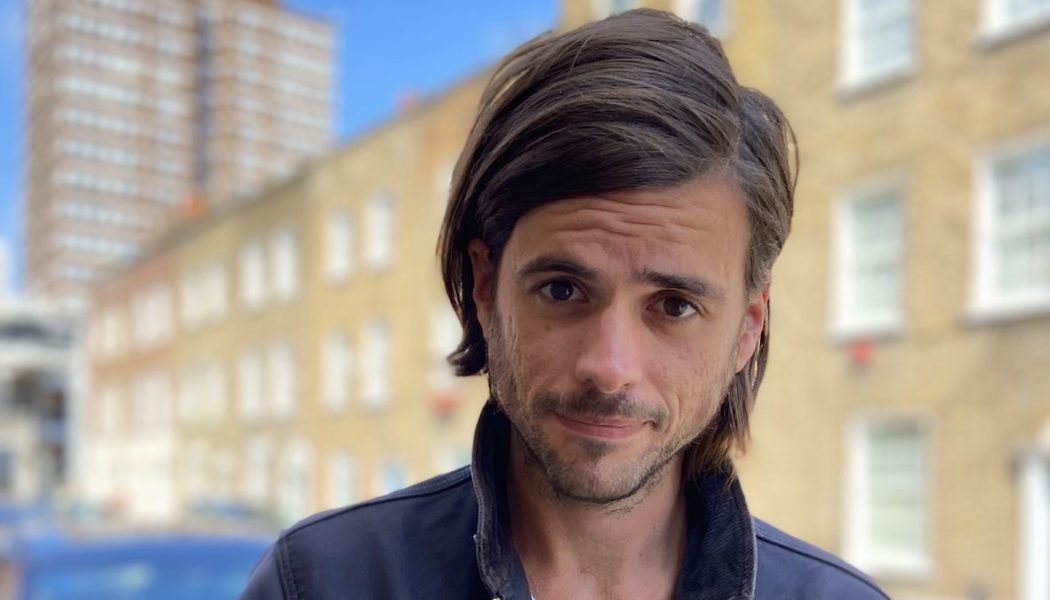 Winston Marshall Leaves Mumford and Sons So That He Can “Speak Freely” About “Evils of Political Extremism”