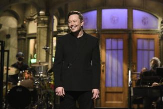 Elon Musk calls Apple’s App Store fees a ‘de facto global tax on the Internet’