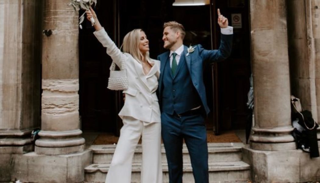 How to Wear a Designer Wedding Dress and Save Money