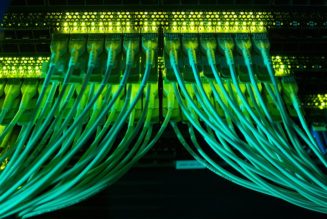 Japanese Researchers Create Record-Breaking 319Tbps Internet Speeds