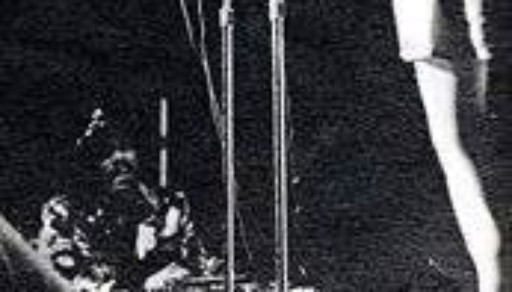 Jimi Hendrix’s Personal Recording of 1968 Joni Mitchell Concert Included in New Box Set