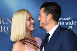 Katy Perry and Orlando Bloom Share a Romantic Kiss in Dreamy Vacation Photos