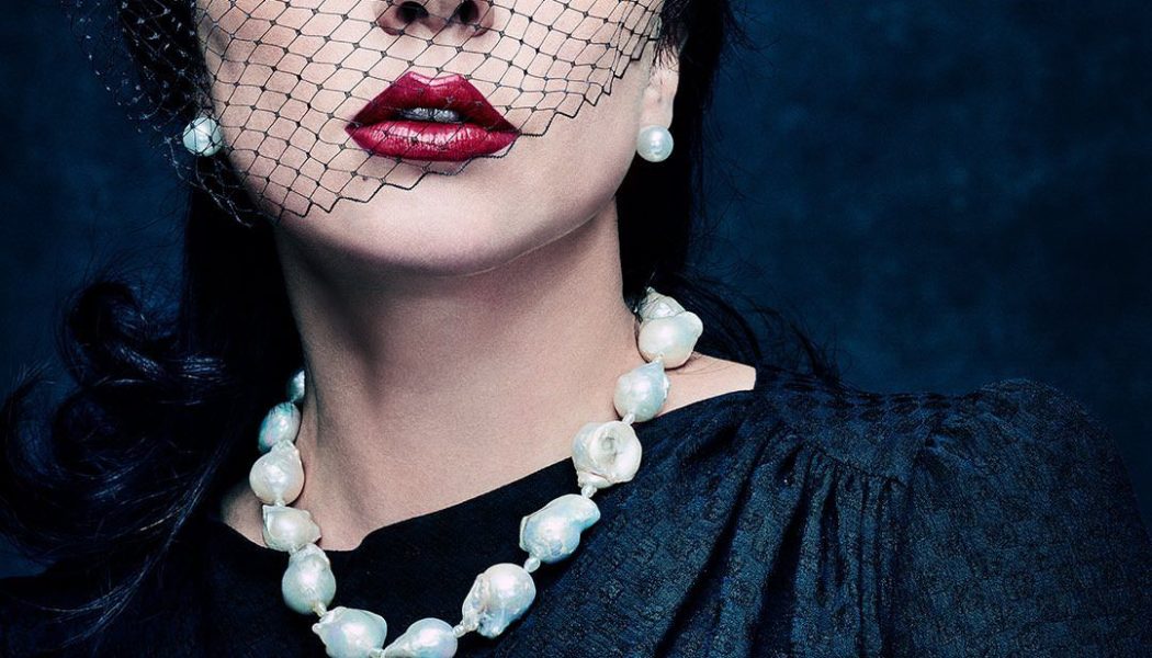 Lady Gaga, Unrecognizable Jared Leto Revealed in First Look at House of Gucci