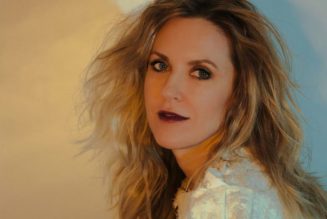 Liz Phair Pulls Out of Tour With Alanis Morissette and Garbage, Replaced by Cat Power