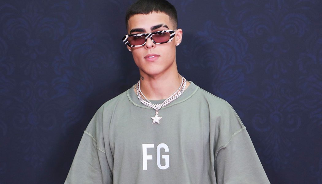 Lunay Says ‘Todo o Nada’ Music Video With Anitta ‘Will Be Out Soon’: Watch