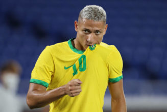 Neymar reacts as Everton star makes Premier League history