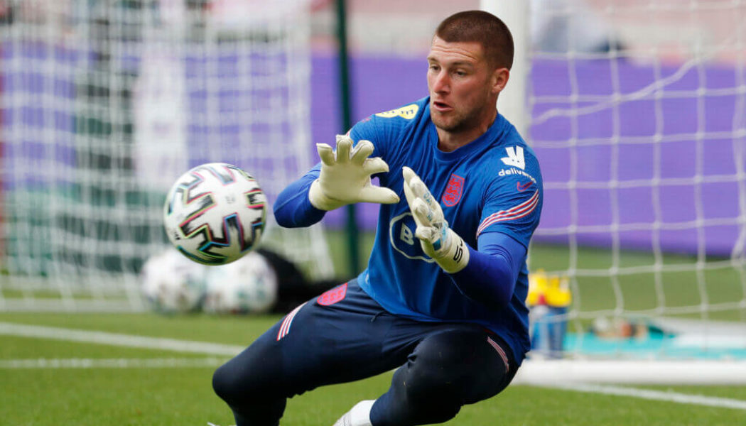 ‘No messing around’: Pundit tips Arsenal to beat West Ham United to 28-year-old goalkeeper