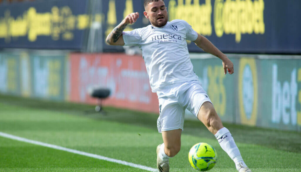 Report suggests Leeds have made an approach to sign 26-yr-old defender