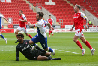 Southampton could offer 21-year-old in deal to sign 29-goal striker this summer – report