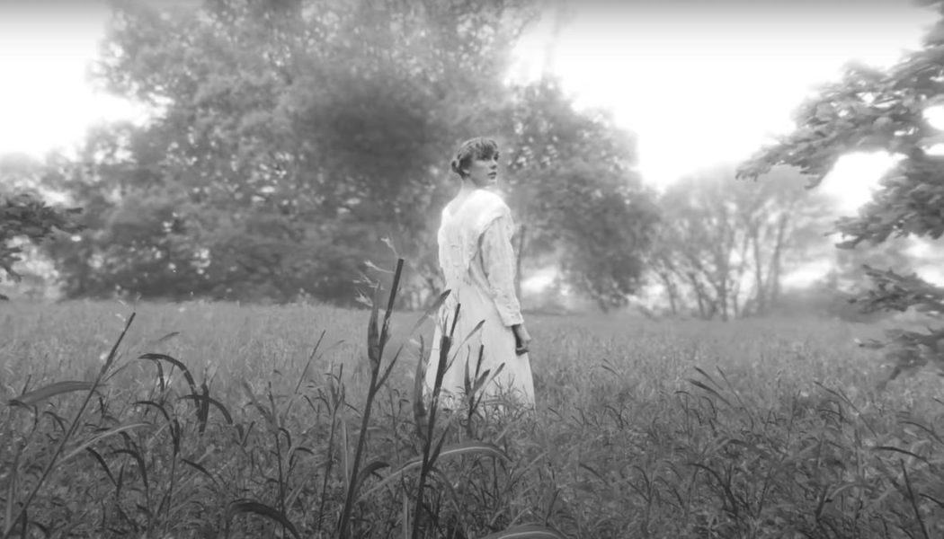 Taylor Swift Shares Original Version of “the lakes” For folklore’s First Anniversary: Stream