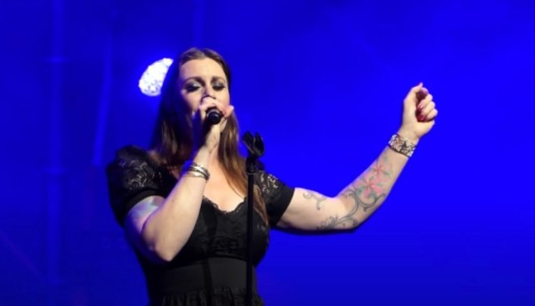 Watch FLOOR JANSEN Perform NIGHTWISH Classics At First Pandemic-Era Solo Concert