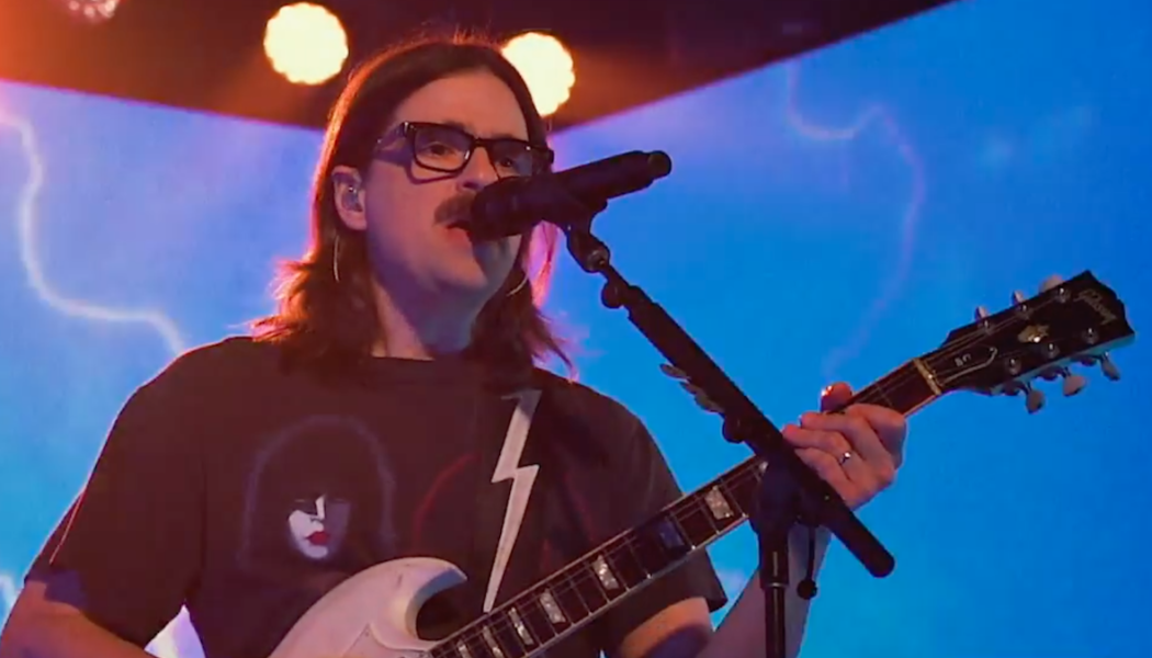 Weezer Perform “Hero” on Good Morning America, Detail Upcoming Albums: Watch