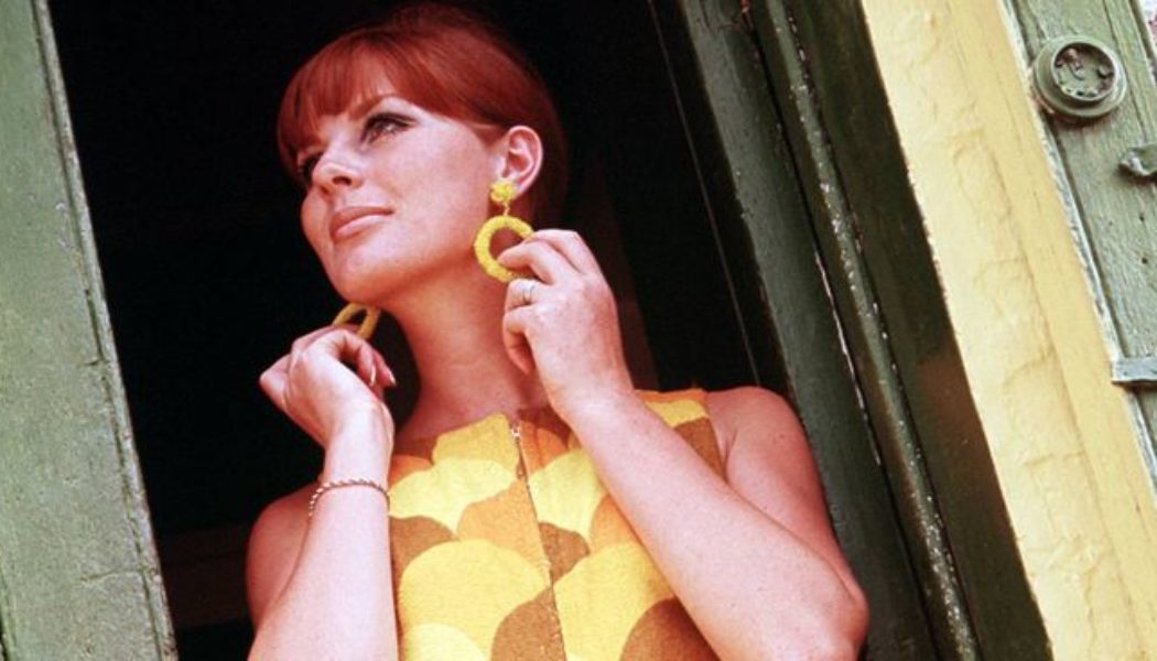 33 Game-Changing ’60s Fashion Trends We Still Love Today