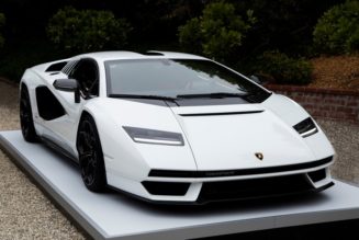 A Closer Look at the 2022 Lamborghini Countach LPI 800-4