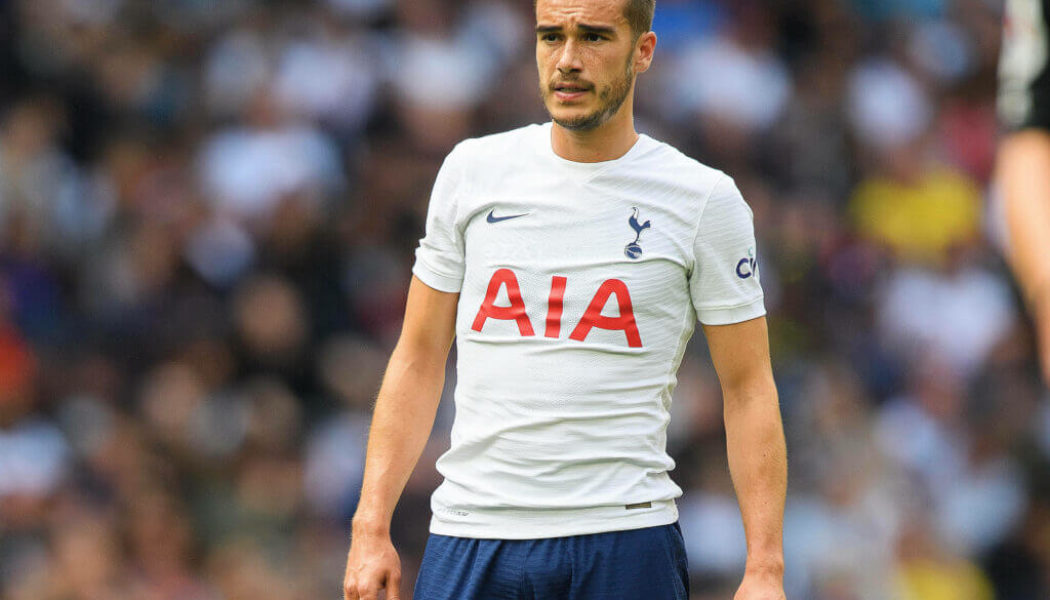 ‘A source in London…’ – Phil Hay shares Leeds transfer update in midfielder search