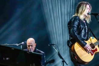Billy Joel Performs “Iris” with Goo Goo Dolls’ John Rzeznik at Buffalo Concert: Stream
