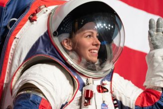 Elon Musk Offers for SpaceX To Develop NASA’s Artemis Spacesuits