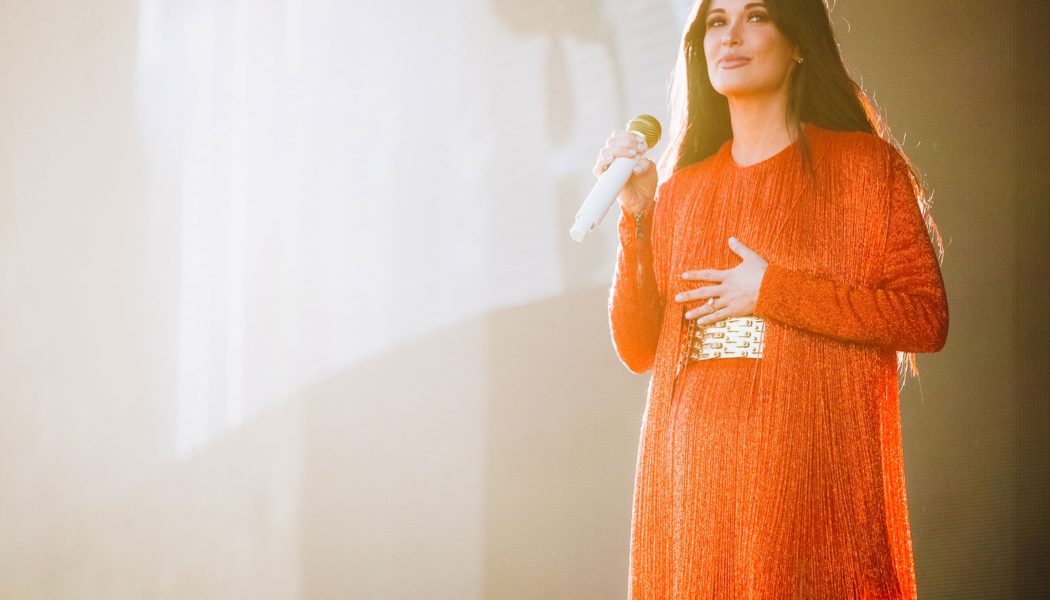 Kacey Musgraves ‘Sets the Scene’ for New Song With Some Heartbreaking Lyrics