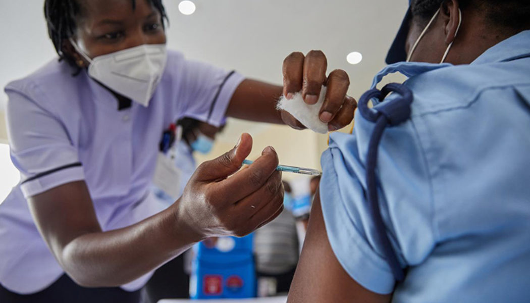 Kenya Threatens Punishment for Non-Vaccinated Government Employees