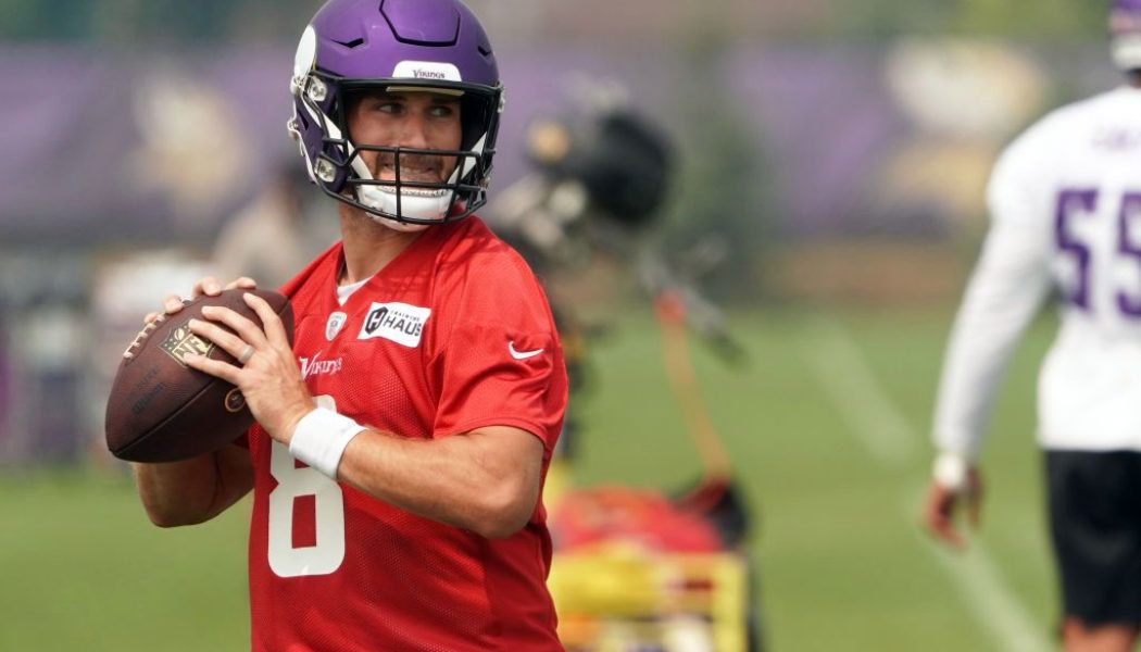 Minnesota Vikings’ Kirk Cousins Stupidly Suggests Surrounding Himself With Plexiglass Instead of Getting Vaccinated