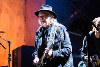 Neil Young on COVID-Era Concerts: “These Are Super-Spreader Events”