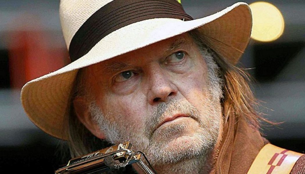 Neil Young Withdraws from Farm Aid 2021, Citing “The Covid Pandemic Surging”