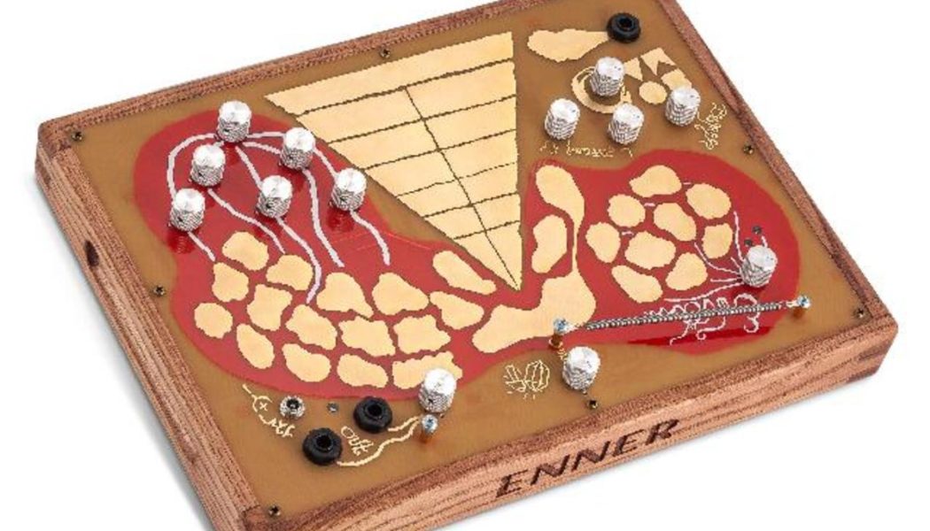 New Skin-Reactive Analog Synthesizer Taps Into Users’ “Inner Energy”