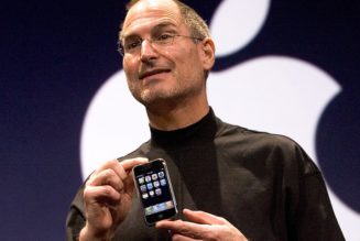 One of Steve Jobs’ Last Emails Outline Plans for Apple “iPhone Nano”