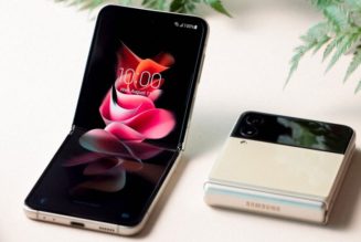 Samsung’s Galaxy Z Flip 3 Is Built for Convenience