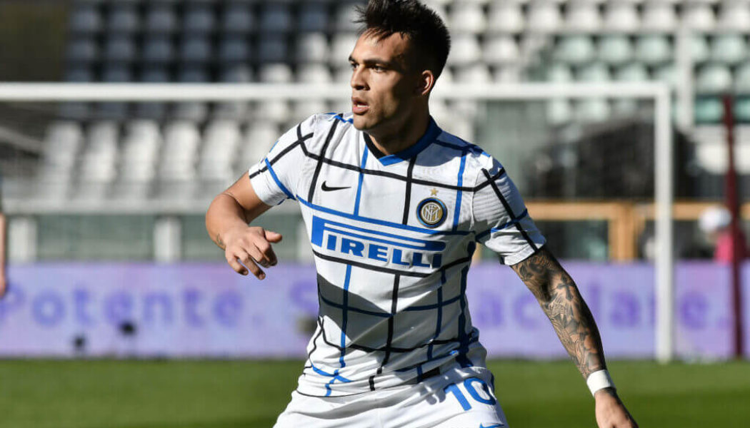 Spurs agree fee for 19-goal ace, some of their fans react: ‘Spending Kane’s money’, ‘Absolute baller’