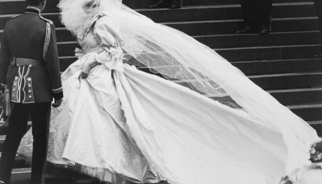 The Moment Princess Diana’s Wedding Dress Designer Knew Her Life Was Forever Changed