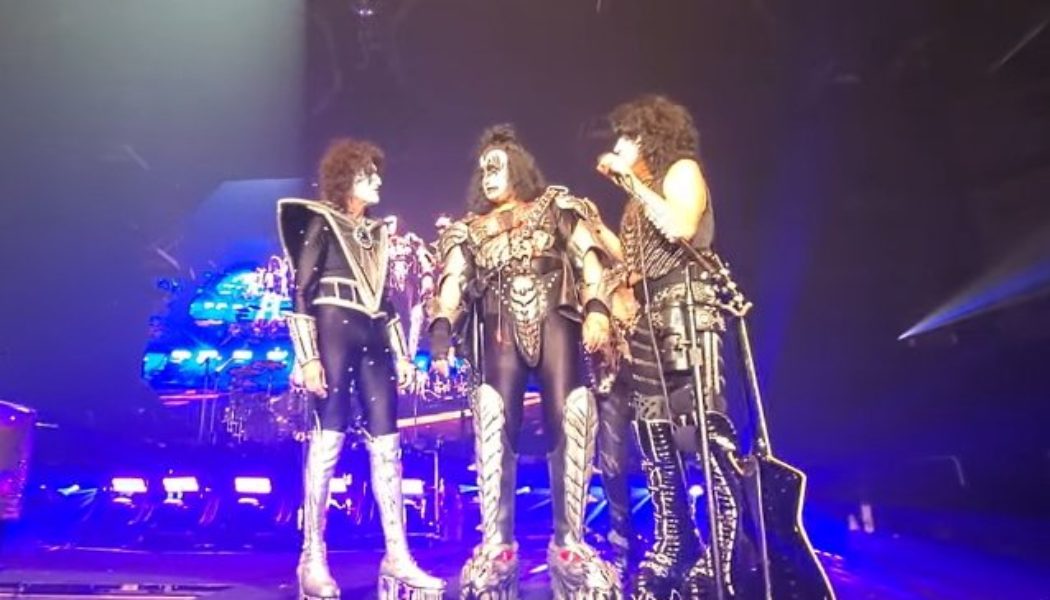 Watch KISS’s GENE SIMMONS Celebrate 72nd Birthday Onstage In Toledo