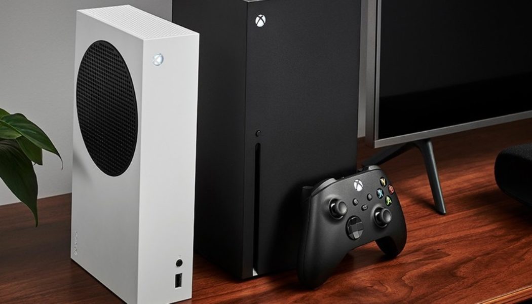 Xbox Publicly Testing a Night Mode To Ease the Strain on Your Eyes