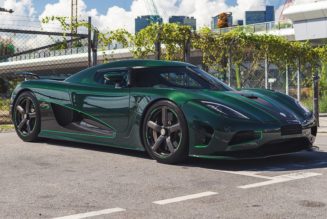 1-of-5 Koenigsegg Agera S in Vivid Green Carbon Fiber Hits the Auction Block