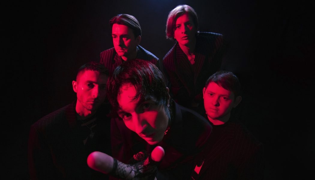 Bring Me the Horizon Continue Their Foray into Pop on New Single “DiE4u”: Stream