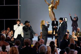 Cedric The Entertainer & Company Pay Homage To Biz Markie At Emmy Awards
