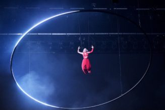 Doja Cat Performs “Been Like This” and “You Right” at 2021 MTV VMAs: Watch