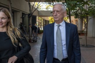 Elizabeth Holmes ‘was in charge’ of Theranos, says Gen. Mattis