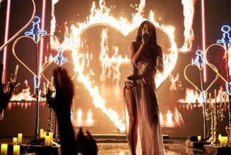 Kacey Musgraves Debuts “star-crossed” Live at the 2021 MTV VMAs: Watch
