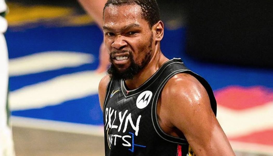 Magic Johnson Claims Kevin Durant Is the “Most Unstoppable Offensive Force in the NBA Today”