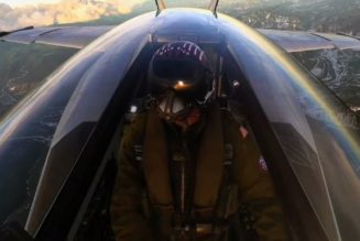 Microsoft Flight Simulator’s Top Gun expansion also delayed to 2022