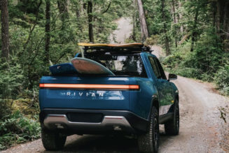 MotorTrend shows off Rivian’s electric adventure truck in detail