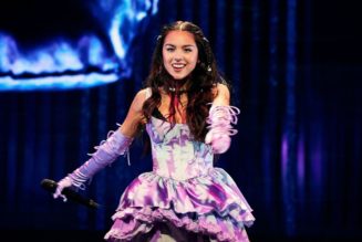 Olivia Rodrigo Flew Into The VMAs On A Literal Cloud