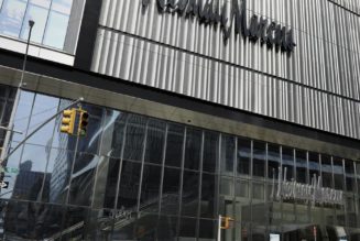 PSA: Neiman Marcus still exists and it was hacked