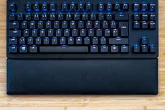 Razer Huntsman V2 review: no need for speed