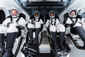 SpaceX is Preparing to Launch its First Crew of Tourists to Space