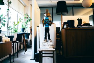 Studio Visits: Michael Lau and His “MAXX HEADROOM” Workspace