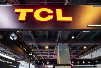 TCL won’t release a foldable smartphone this year