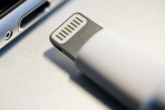 This Normal-Looking Lightning Cable Leaks Everything You Type